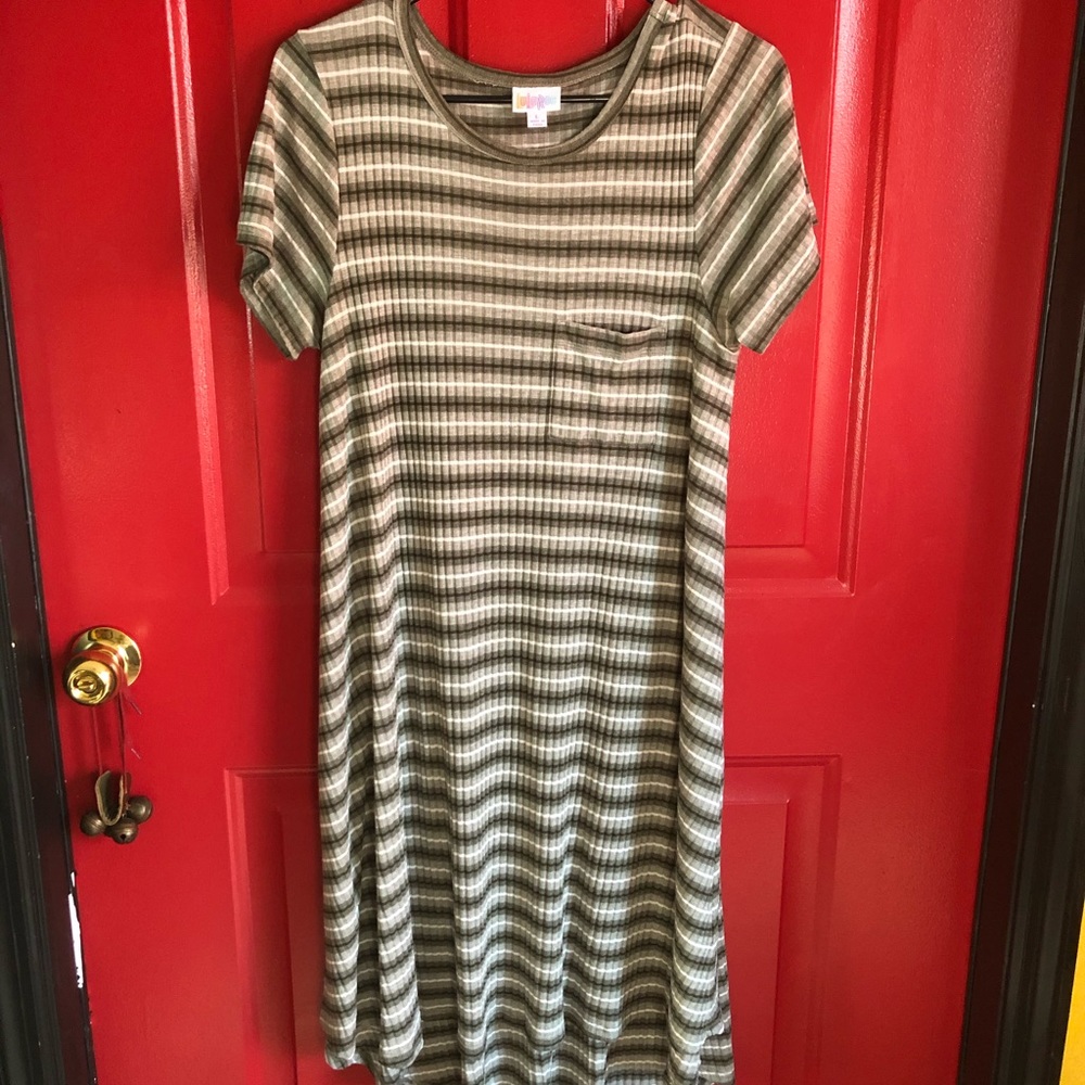 LuLaRoe Carly dress